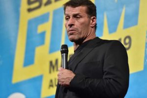 tony robbins self-help